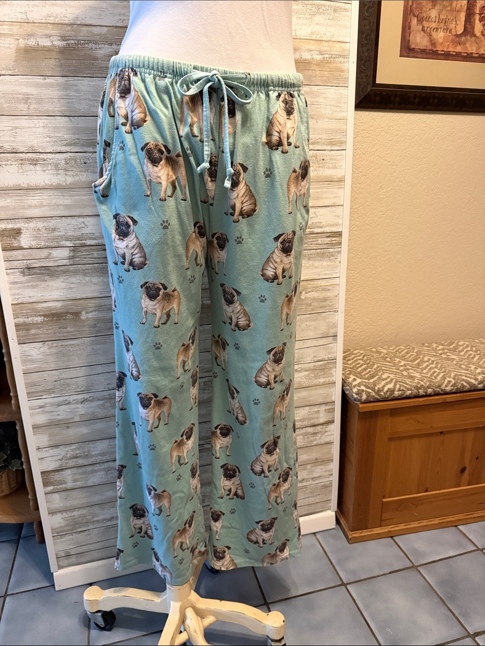 Comfies Pug Dog Print Lounge Pants in Light Aqua blue size large side pockets